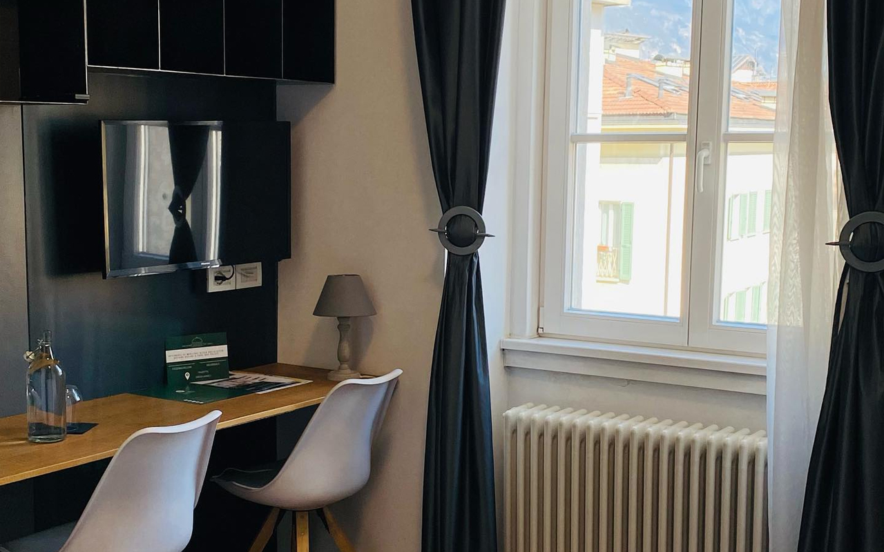 Lainez Room & Suites