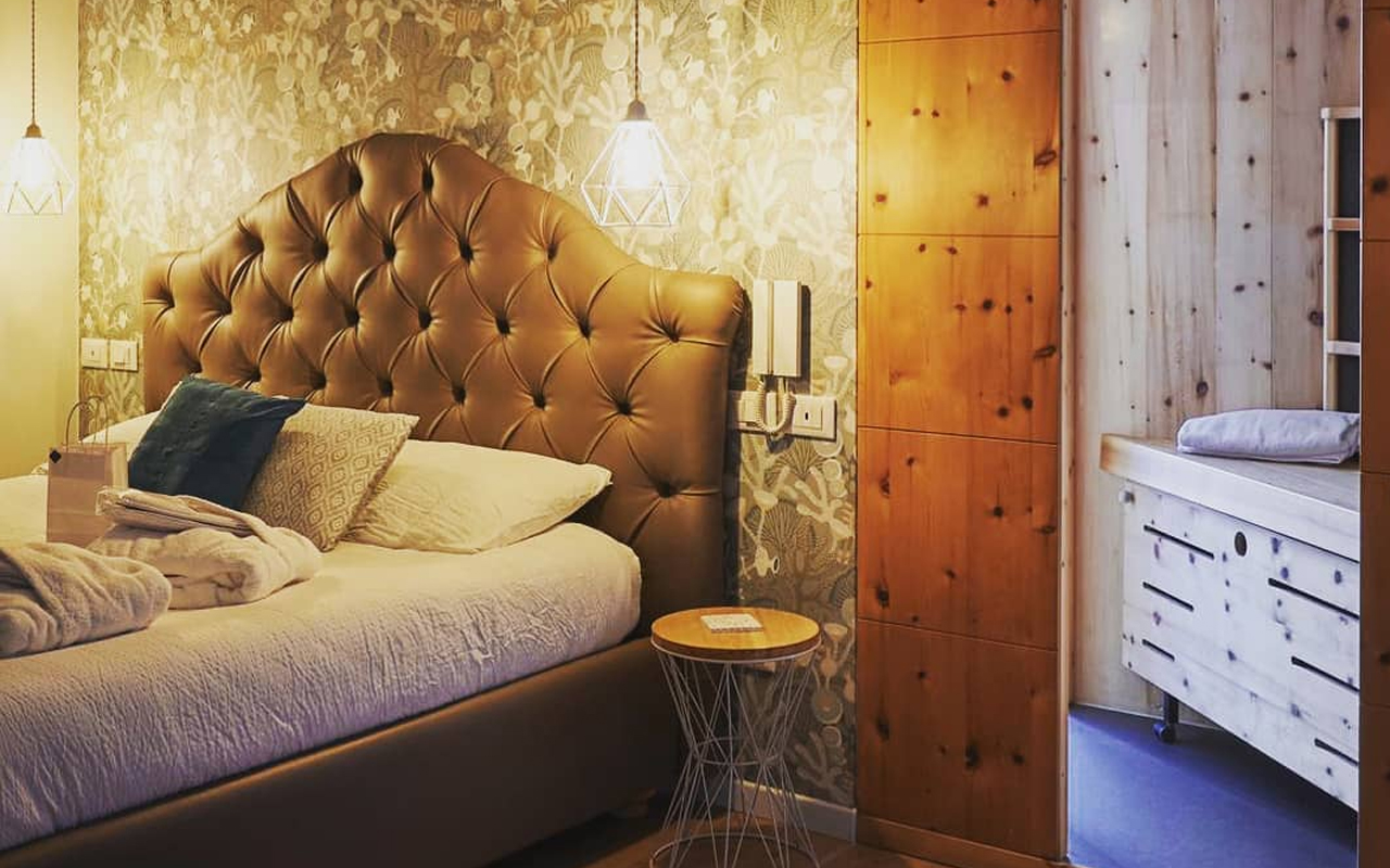 Lainez Room & Suites