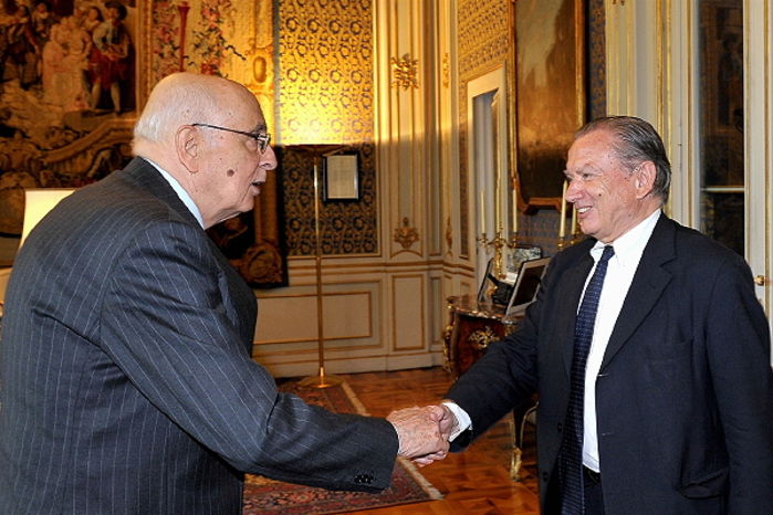 La cordiale accoglienza di Giorgio Napolitano al presidente del Tci Iseppi.