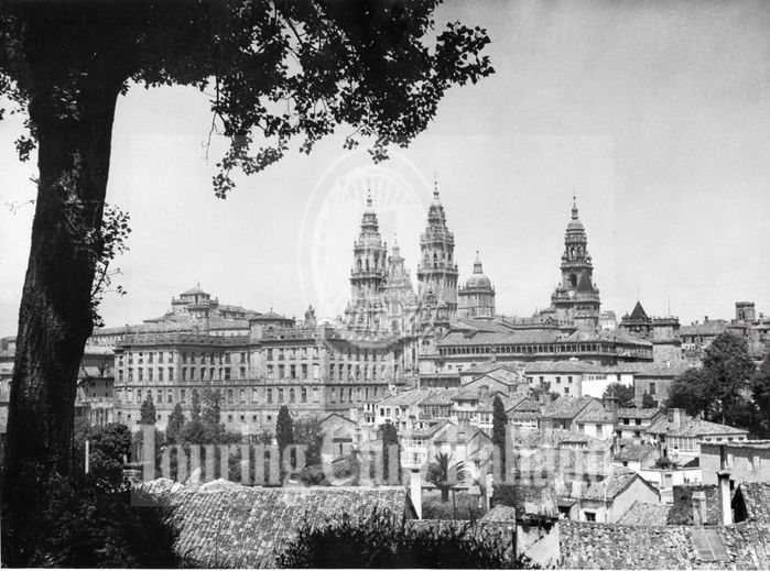 Veduta della Cattedrale di Santiago de Compostela. 1950, Archivio Tci