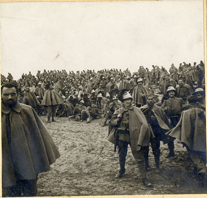 I bersaglieri nella nuova posizione di Abd el Gilil, 1912, autore sconosciuto, Archivio Tci.