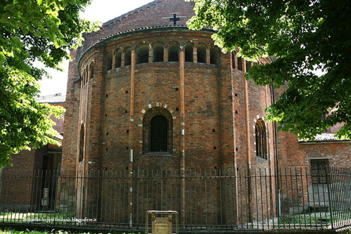 Un'abside della basilica.