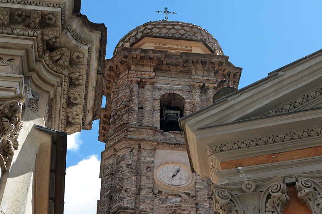 Badalucco Chiesa Parrocchiale Di S. Maria Assunta E San Giorgio.jpg