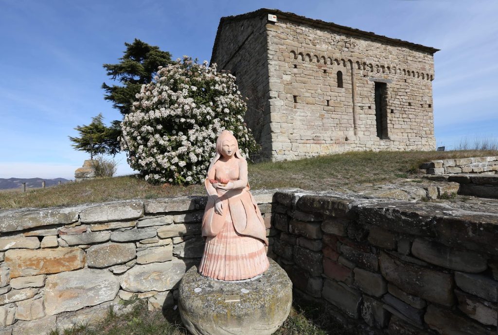 Bergolo, cappella romanica - Foto: Photo Murialdo