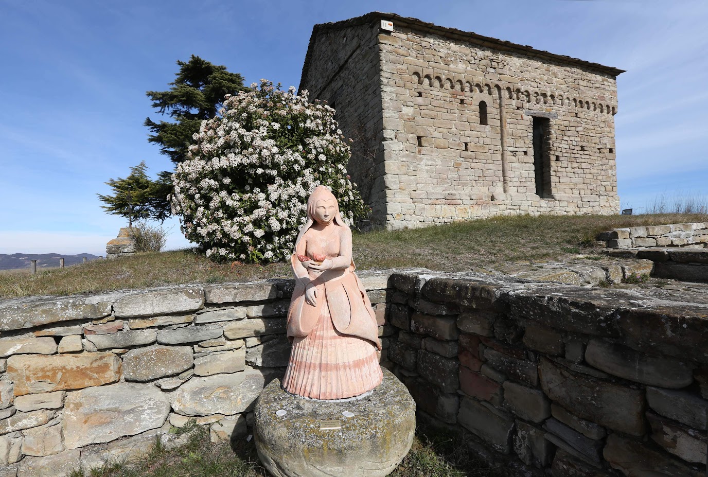 Bergolo, cappella romanica - Foto: Photo Murialdo
