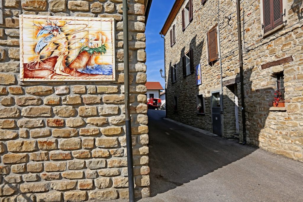 Bergolo, scorcio del centro - Foto: Photo Murialdo