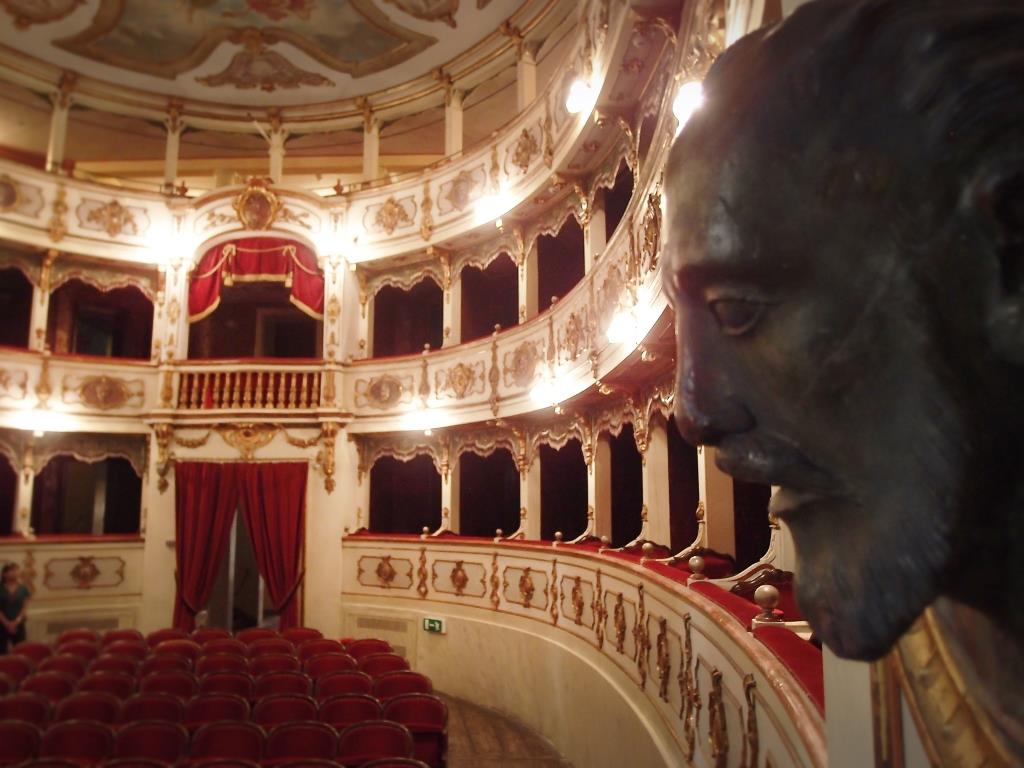 Busseto Teatro Giuseppe Verdi Lib F.pinardi.jpg