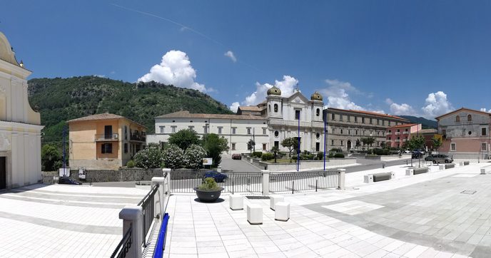 CERRETO SANNITA_Panoramica_lib_GettyImages-984228896.jpg