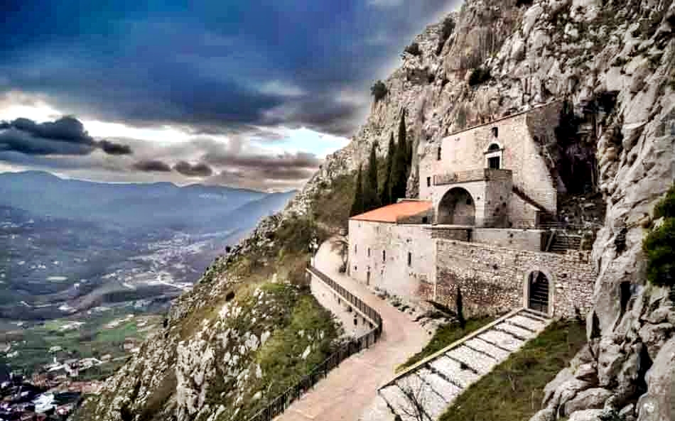 Foglianise Eremo di San Michele Arcangelo