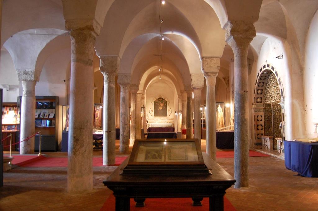 Gerace Museo Diocesano Lib C.farcomeni.jpg