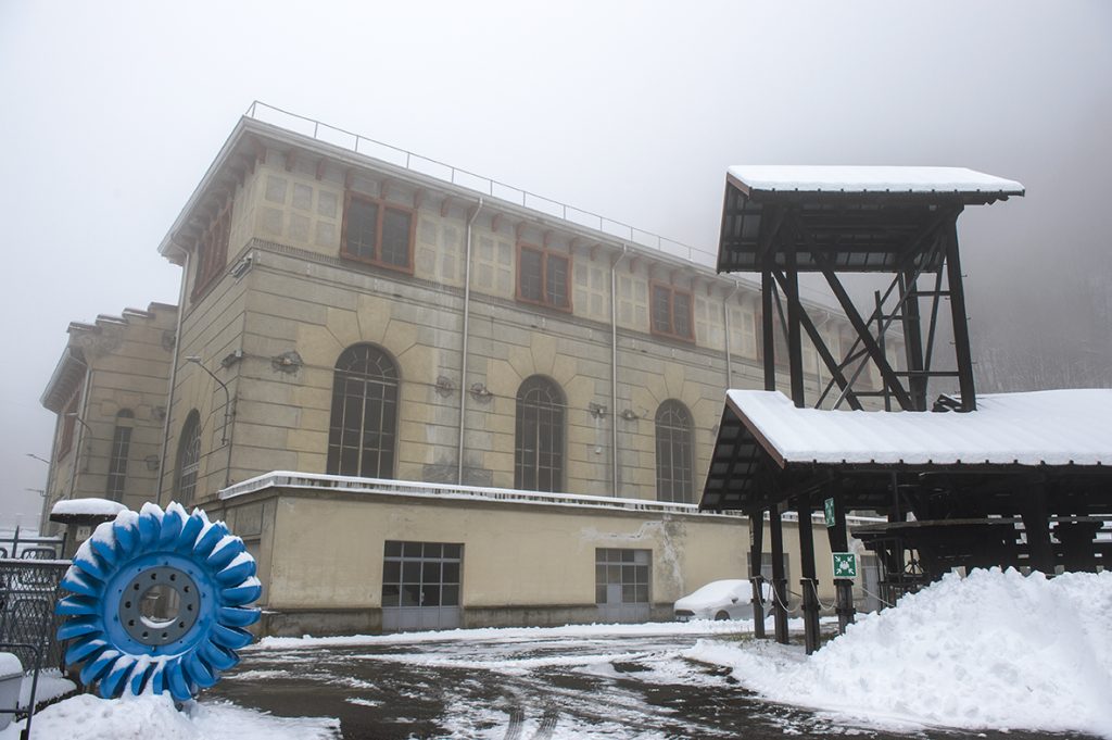 La centrale idroelettrica di Crot, costruita negli anni Trenta, oggi è di proprietà di Enel Green Power. Usseglio - foto di Lorenzo de Simone