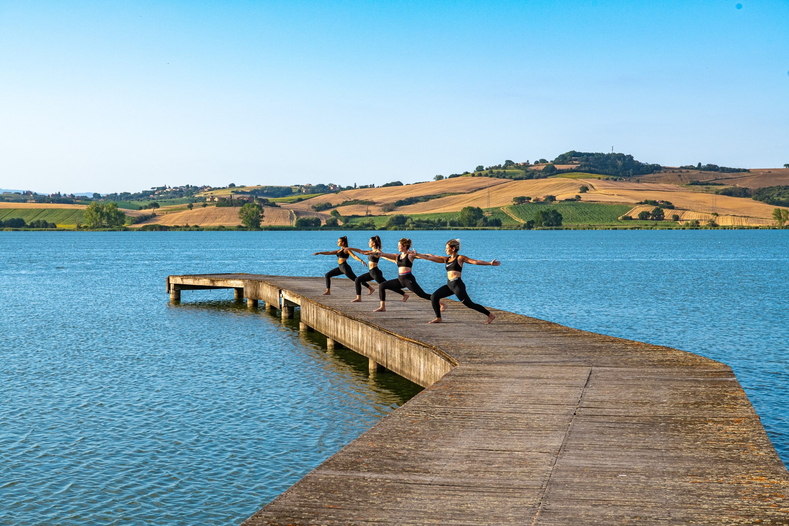 Yoga sul lago di Chiusi