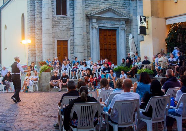 MOLTRASIO BUSKERS FESTIVAL