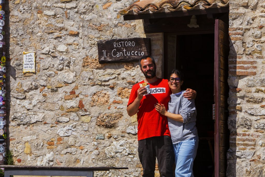 Roberta e Nicola, Ristoro il Cantuccio, Elcito - foto Roberta Cuomo