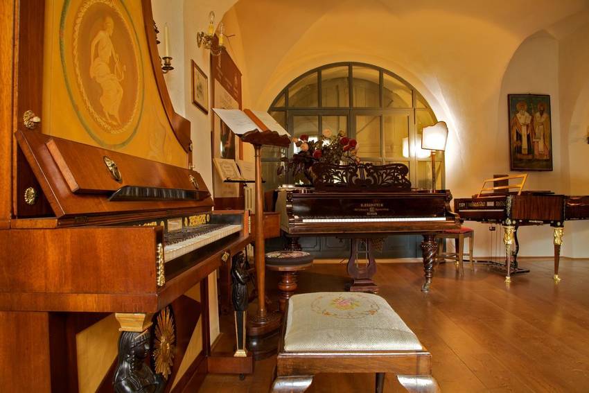 Museo Del Pianoforte Antico Imagefull Sito Comune.ala .tn .it .jpg