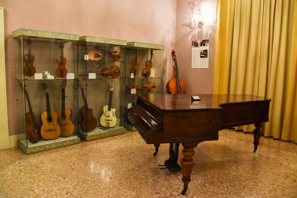 Museo Della Musica 2.jpg