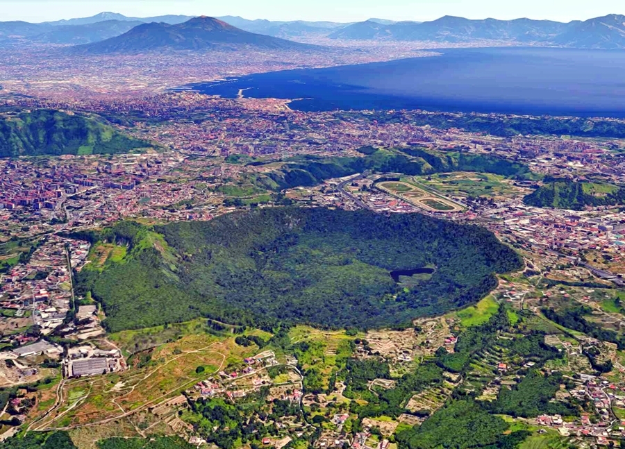 Napoli - Cratere degli Astroni vista panoramica