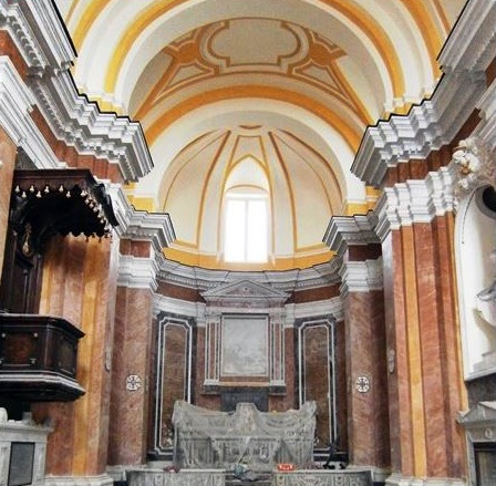 Napoli chiesa dei Cinesi navata restaurata