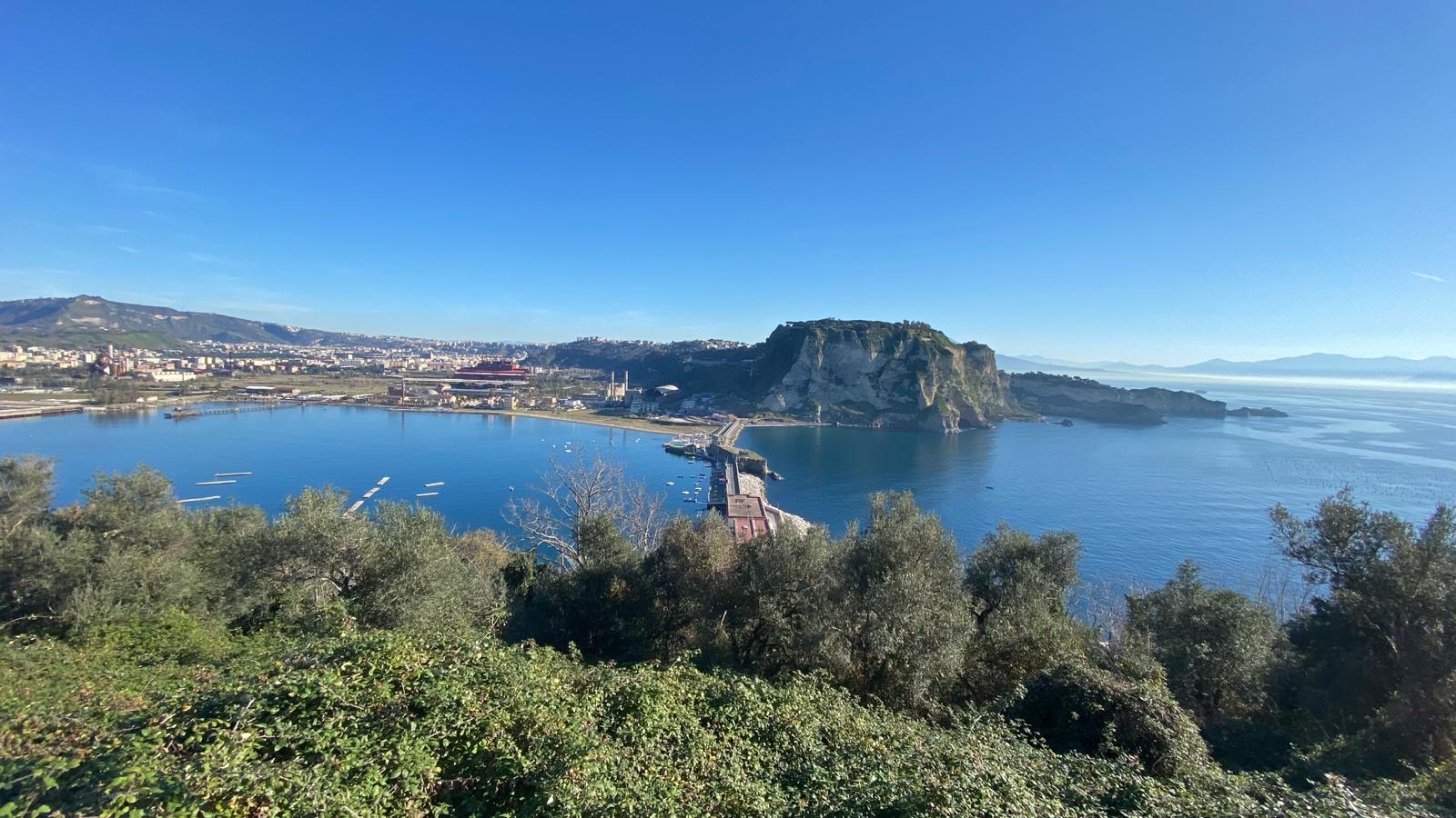 La terraferma vista da Nisida