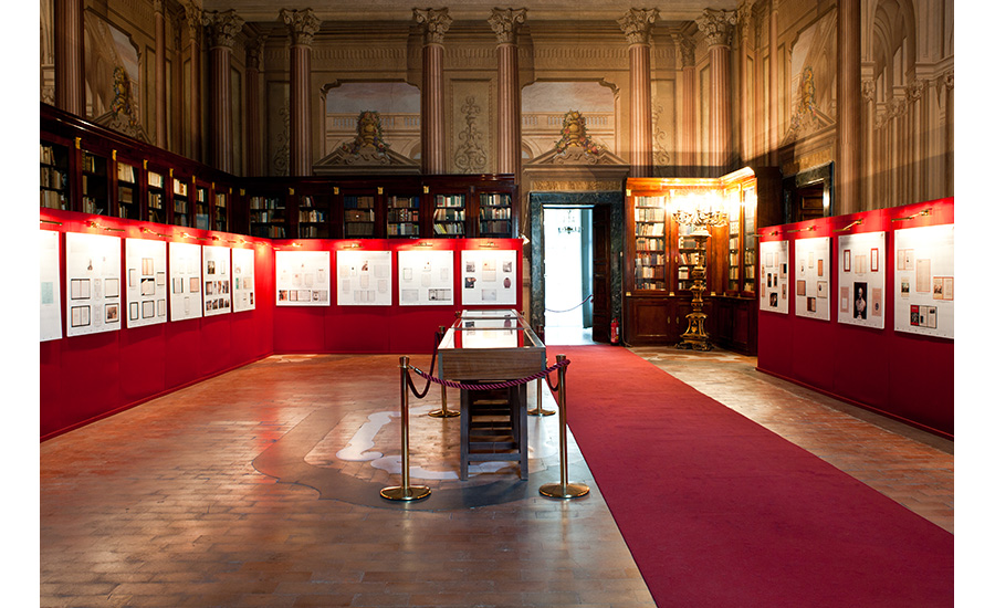 Palazzo Serra di Cassano 1