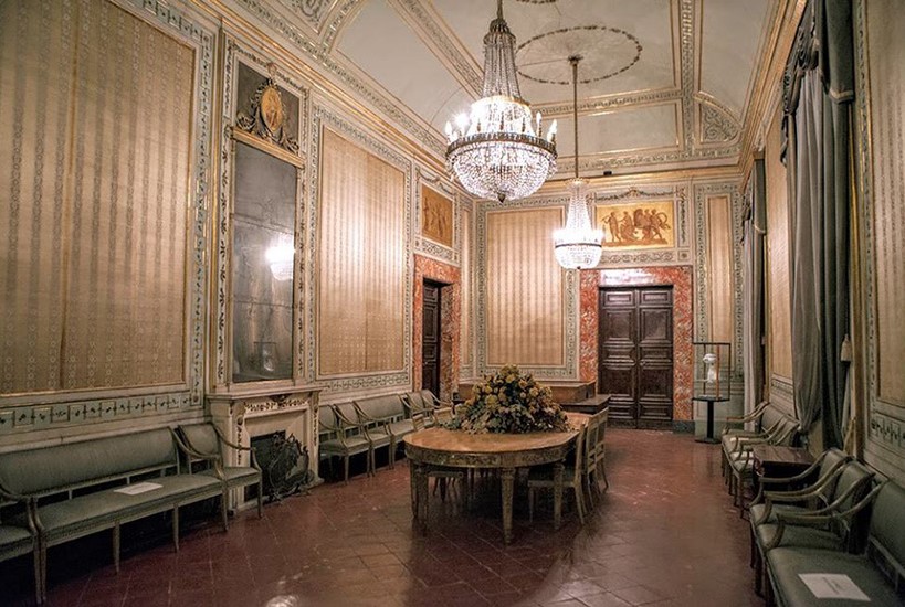 Palazzo Serra di Cassano 3