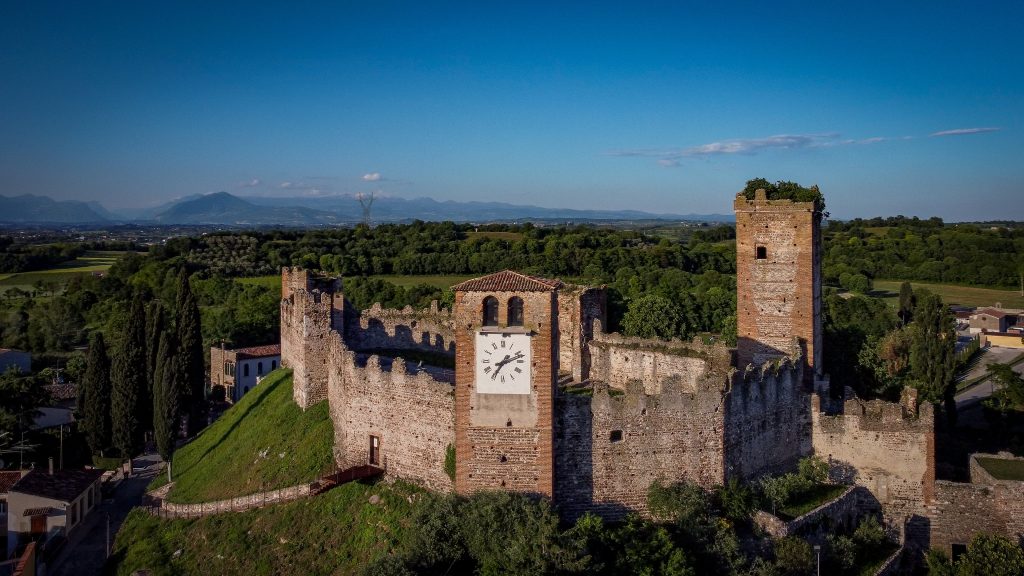 Castello di Ponti sul Mincio - foto Piavoli 