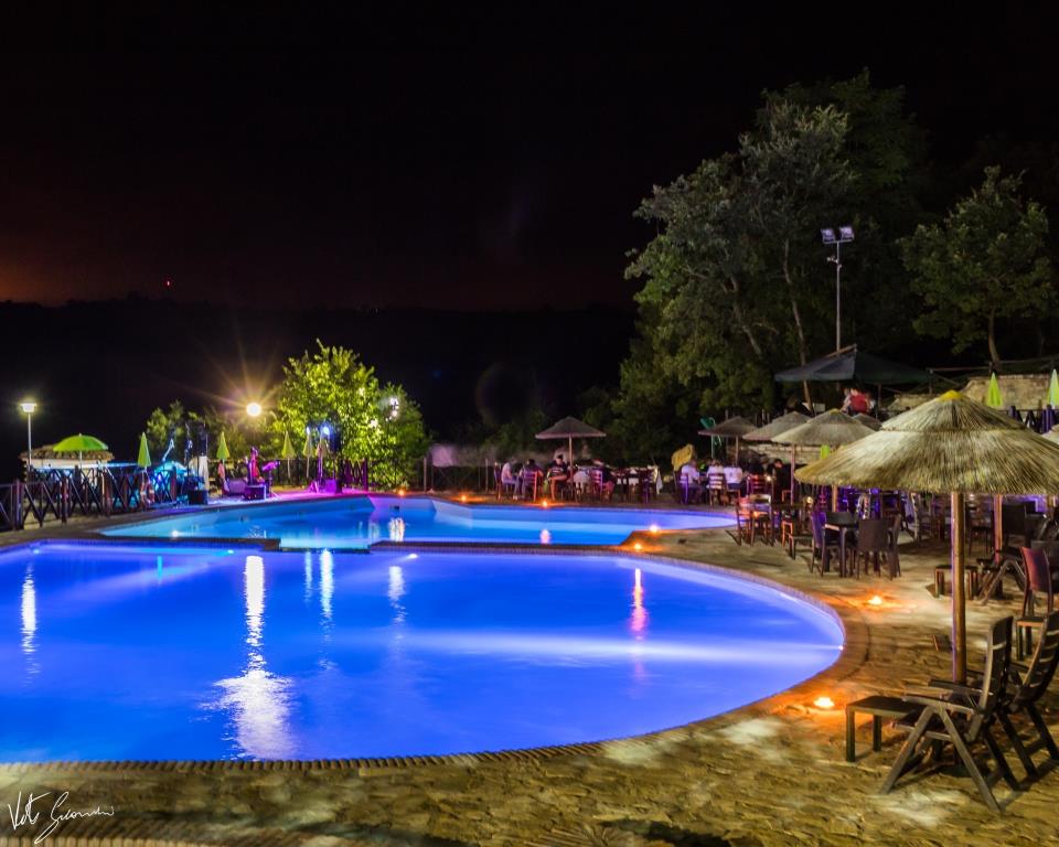 ROSETO VALFORTORE_Le Piscine di notte - Foto di Vito Giannini