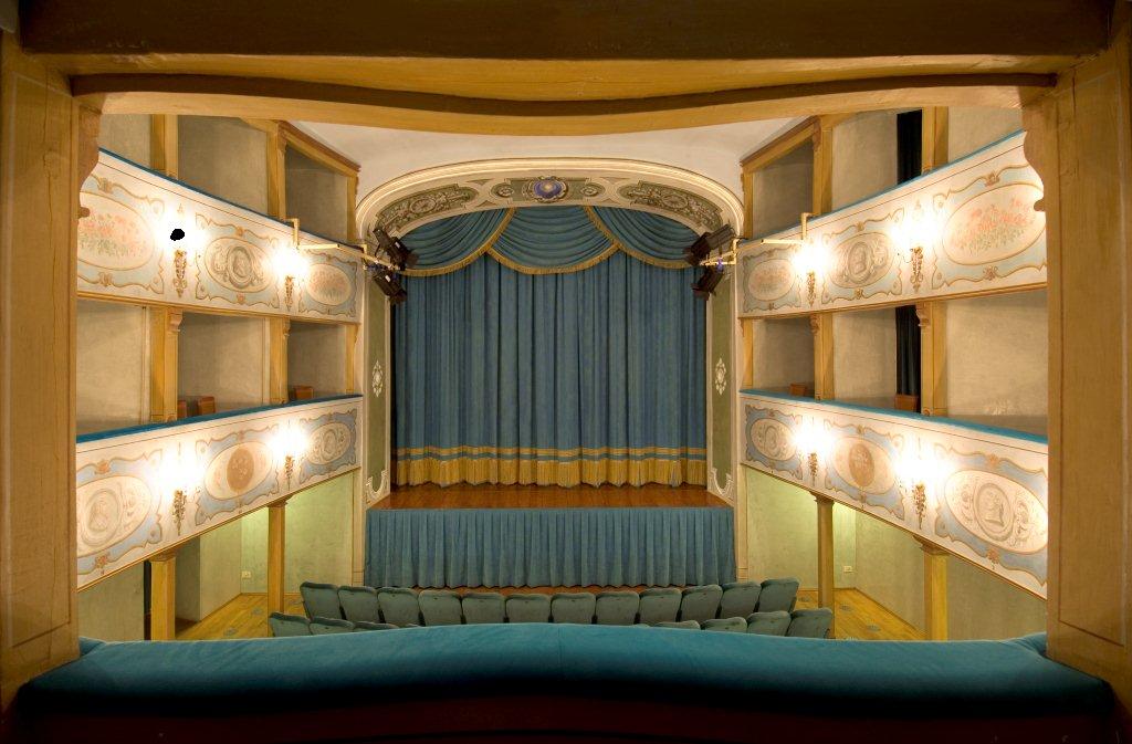 San Gimignano Teatro Leggieri Lib Comune.jpg