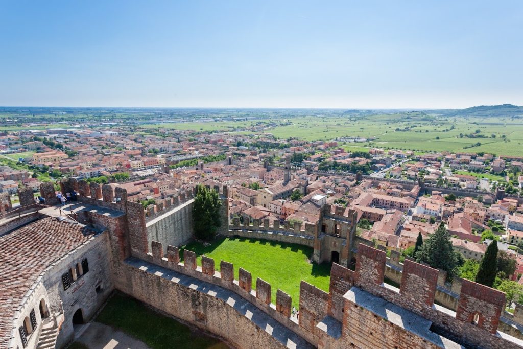 SOAVE VISTA DALL'ALTO