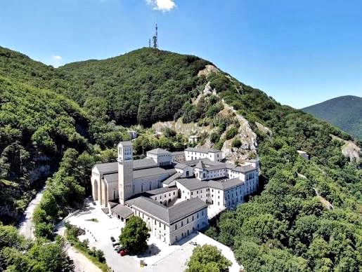 Santuario-di-Montevergine