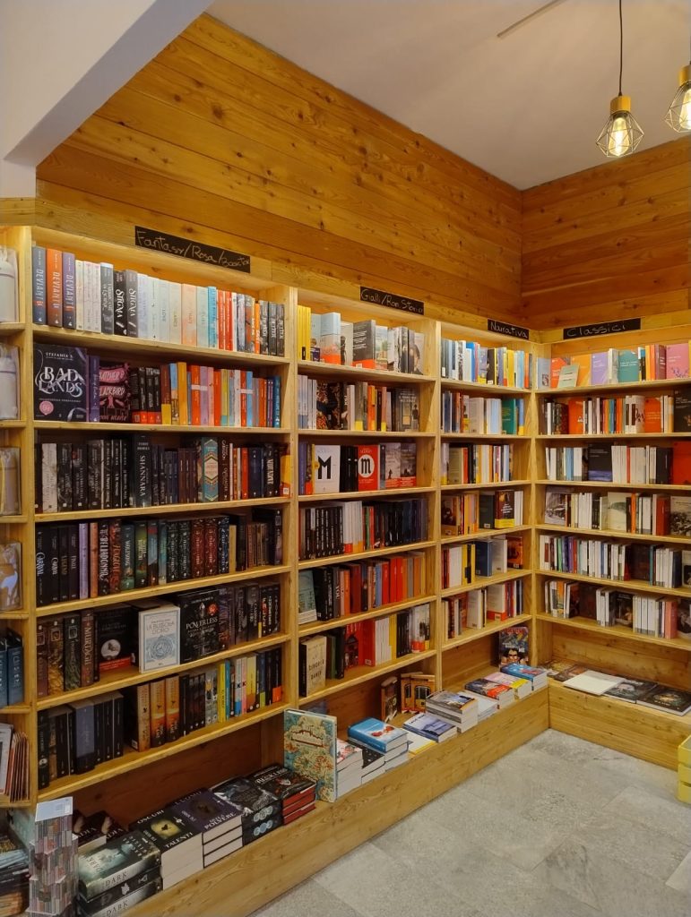 Il Parnaso del Rosa libreria a Macugnaga