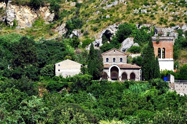 Basilica di San Michele Arcangelo panoramica