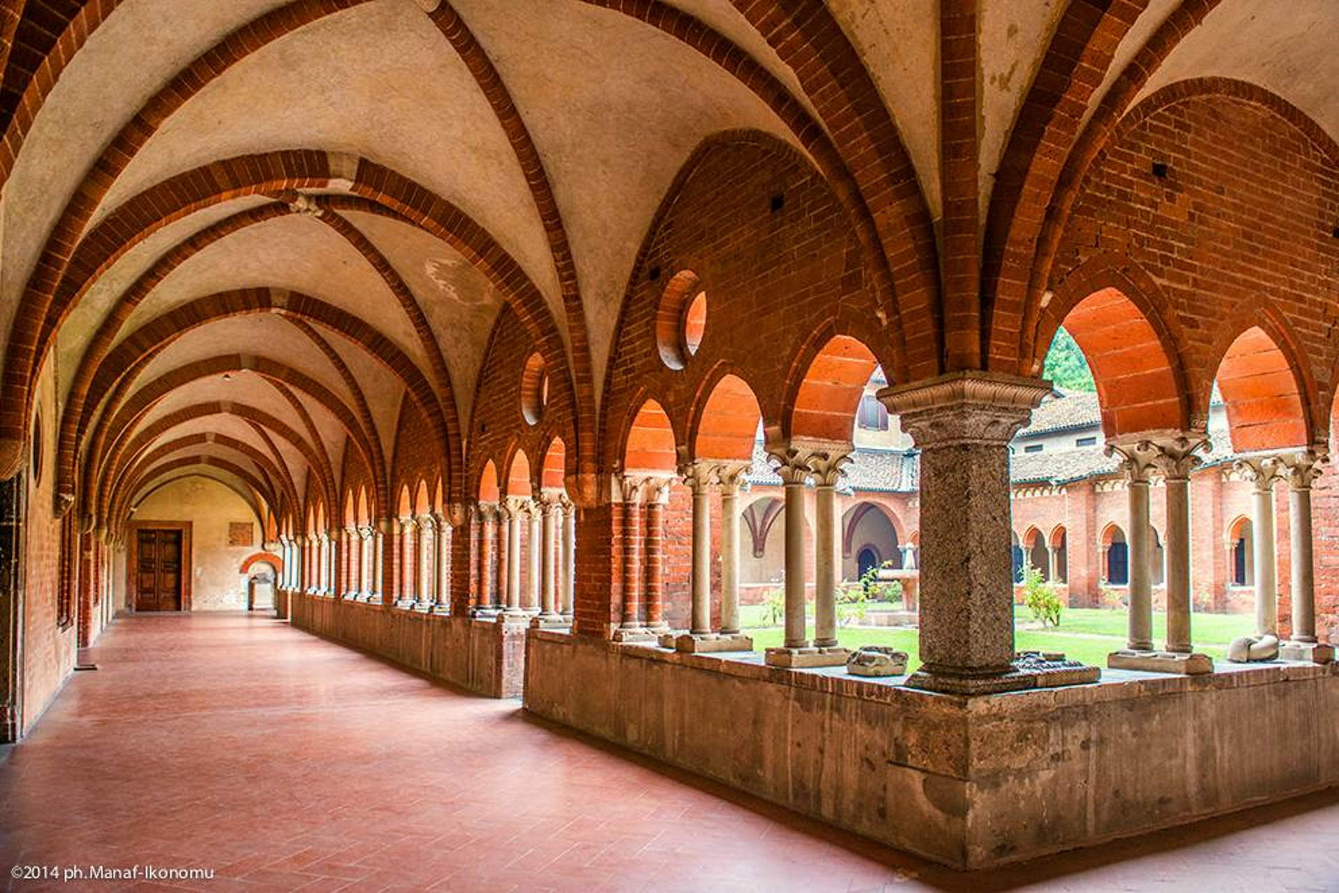 Il chiostro dell'Abbazia di Chiaravalle