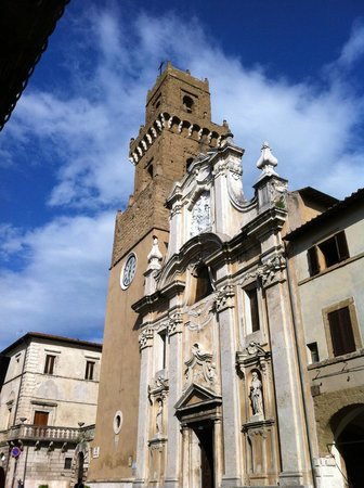 Duomo Pitigliano.jpg