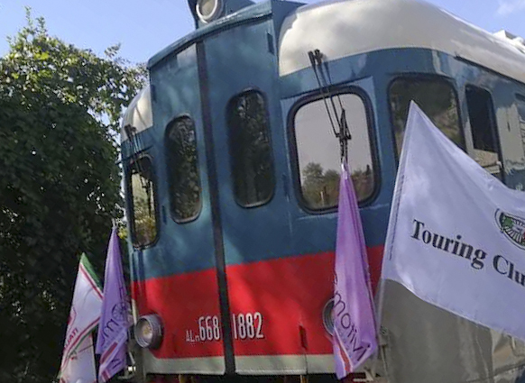 In Treno Con Il Touring A Nusco Av