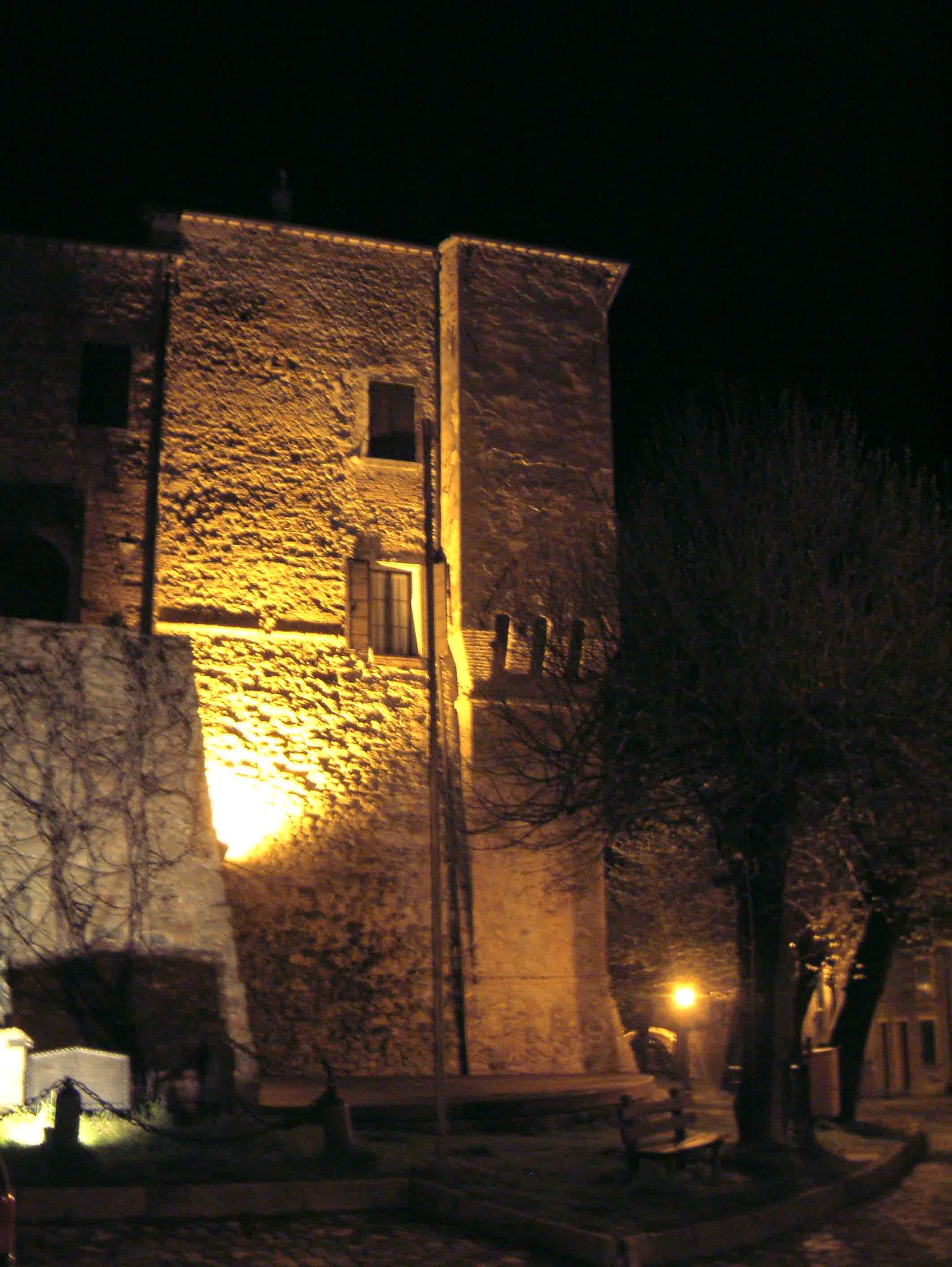 Parte Castello Notte.jpg