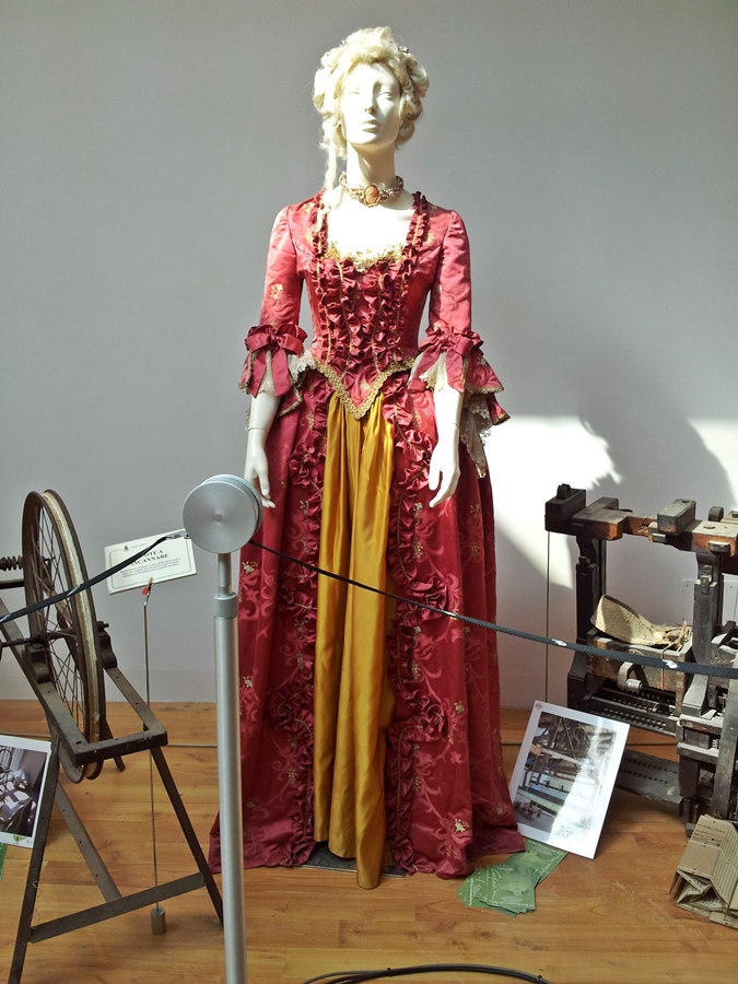 San Leucio, abito da sera