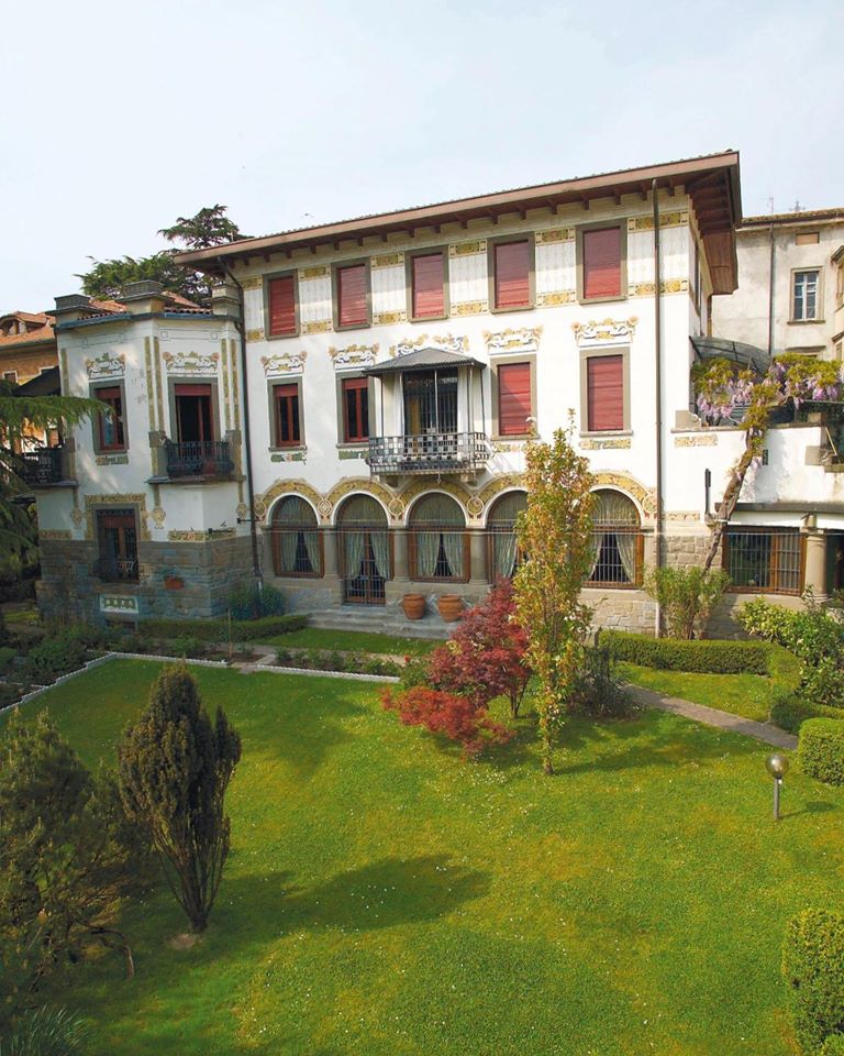 Sarnico Villa Passeri.jpg