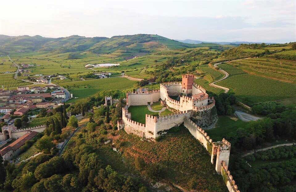 panorama di soave castello scaligero